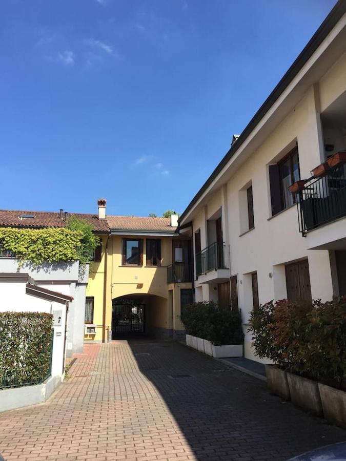 Corte Della Crisalide Ampio E Luminoso Bilocale In Centro Storico Cernusco Sul Naviglio Kültér fotó